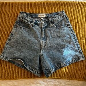 Abercrombie & Fitch Curve Love High Rise Dad Shorts